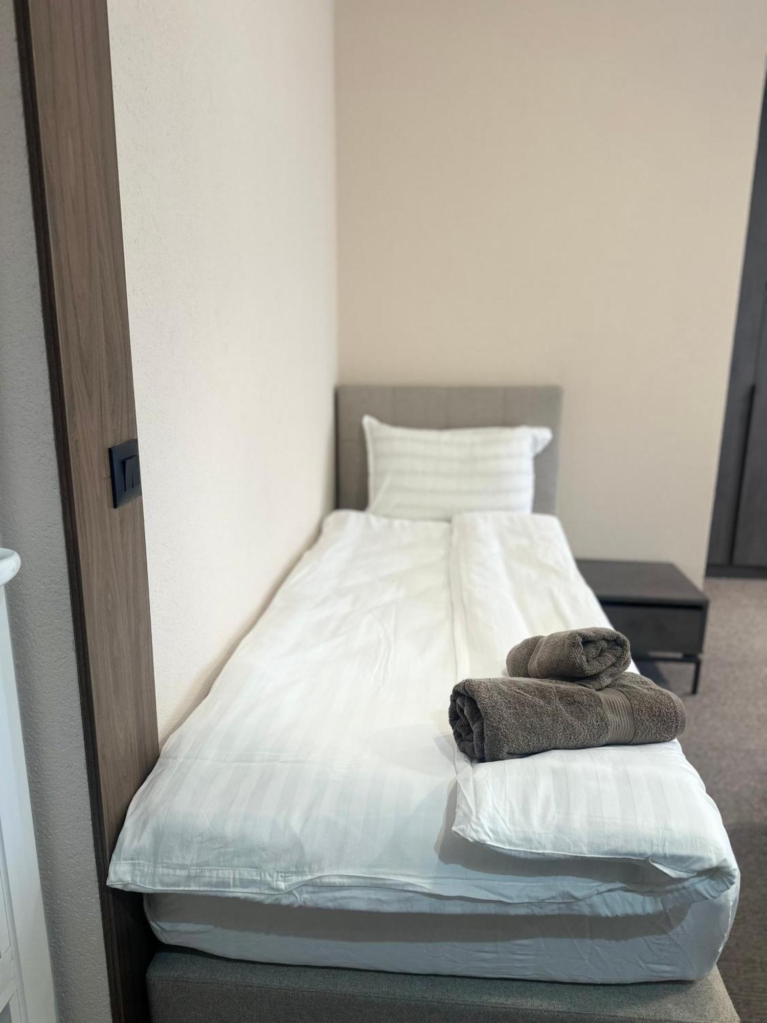 Binta Hostel Вране Экстерьер фото