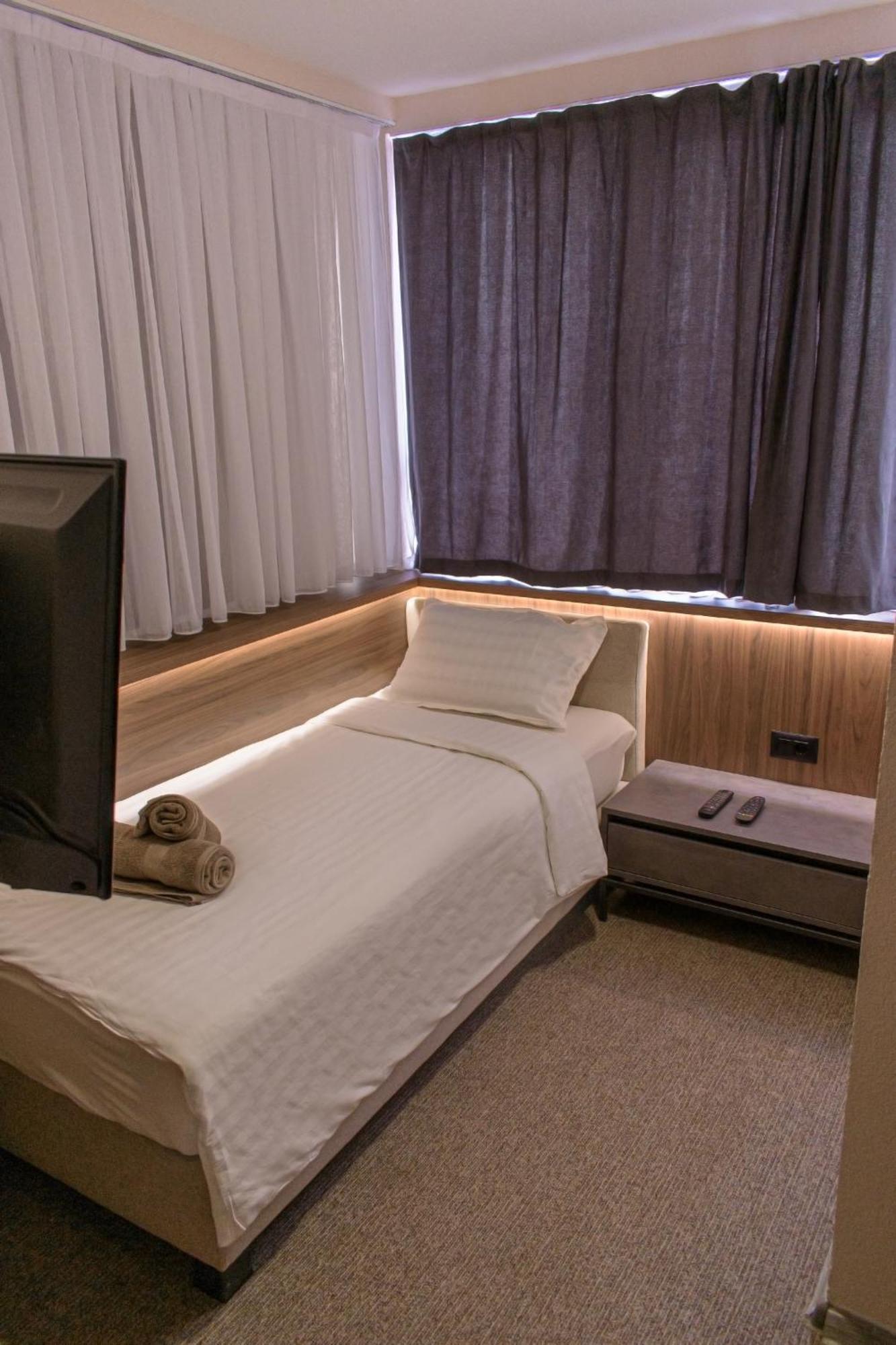 Binta Hostel Вране Экстерьер фото